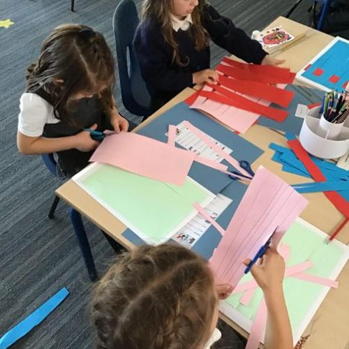 Autumn term: Weaving DT topic - How to make a moving picture?